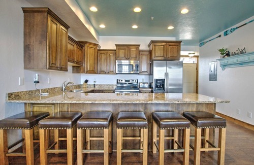 Garden City House | The Seasons - Cisco (Unit E). Large 2 bdrm, 2.5 bath condo in the heart of Garden City!