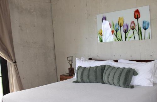 Juan Martin Bed & Breakfast | The Serene House Bed & Breakfast