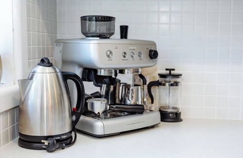 Peterborough House | The Shark Haus Summar