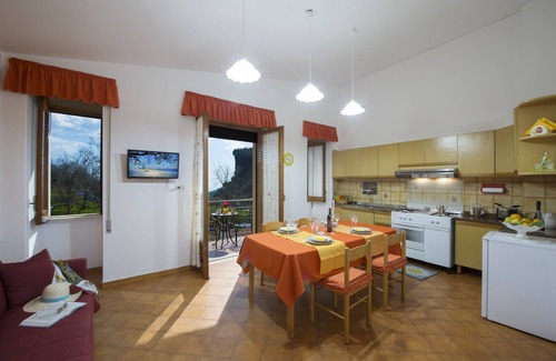 Bomerano Apartment | The Shelter on the Trail
