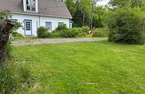 West Quaco House | The Shipbuilder's Cottage-Two Century Old Charm