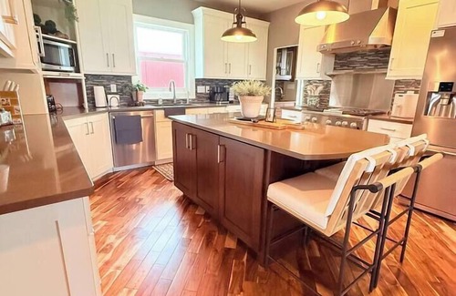 Claytonville House | The Shively House, A Cozy Country Home Retreat
