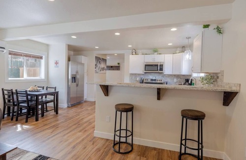 Kellogg House | The Silver Mountain Chalet- Private Hot Tub!
