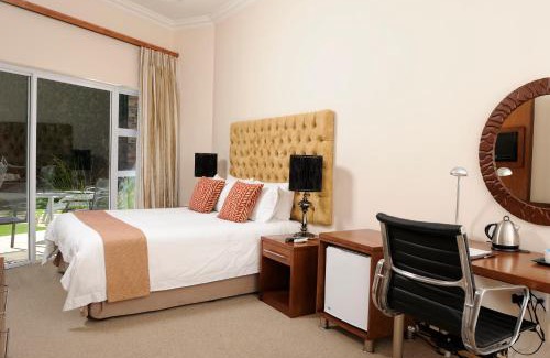 Bloubergstrand House | The Sir David Boutique Guest House
