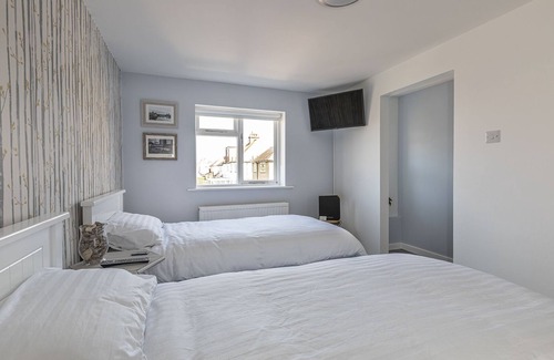 Herne Bay Bed & Breakfast | The Sleep-Inn Hare