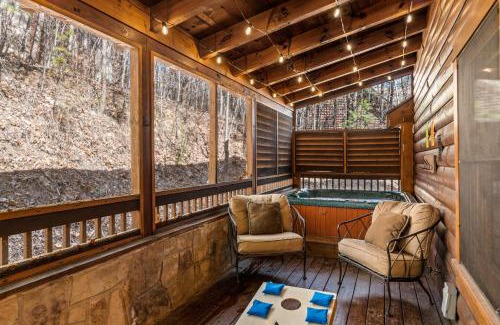 Pigeon Forge House | The Sly Fox - Recently Updated/Ideal PF Location