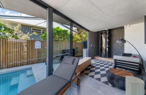 Mooloolaba House | The Smith Luxurious brand new 3 bedroom townhouse by the beach