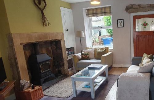 Cononley House | The Snug