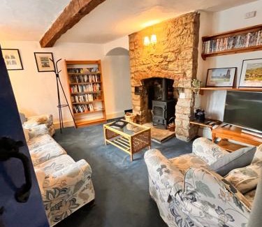 West Buckland House | The Snuggery Cottage