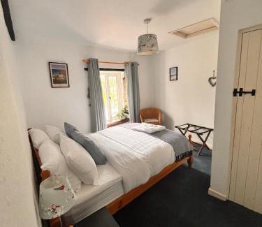 West Buckland House | The Snuggery Cottage