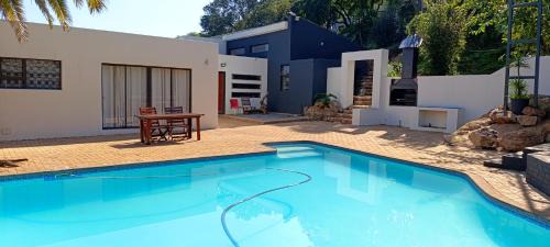 Greater Johannesburg Metropolitan Area Apartment | The Southern Views Unit 3 - Private - Stand alone