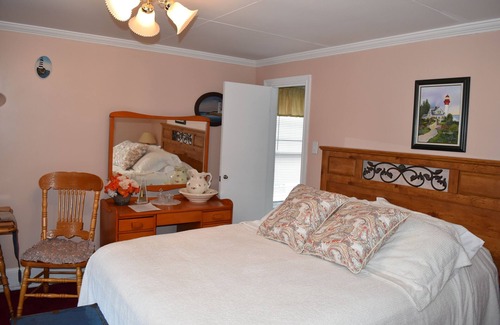 Spaniard's Bay Bed & Breakfast | The Spaniards “Room” Heritage Home