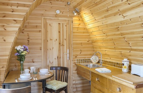 Beckingham Cottage | The Squirrels (Strelley Barn)