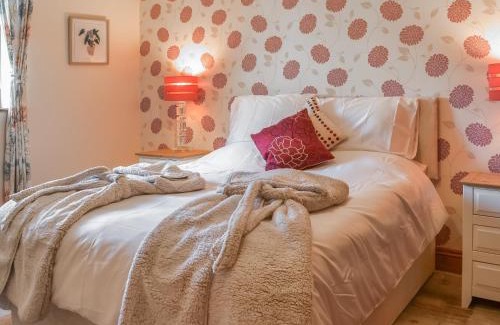 Great Hatfield House | The Stables At Grange Barn