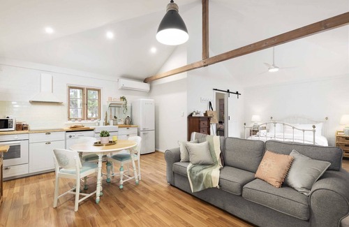 Willunga Apartment | "The Stables" at Strong Farmers Retreat Willunga