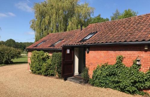 Woodbridge House | The Stables