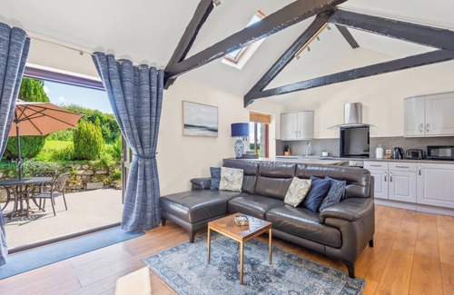 St. Neot Cottage | THE STABLES, pet friendly, character holiday cottage in St Neot
