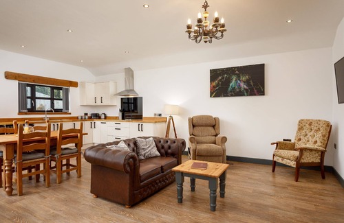 Penhallow Cottage | The Stables - Spacious Cottage with Hot Tub
