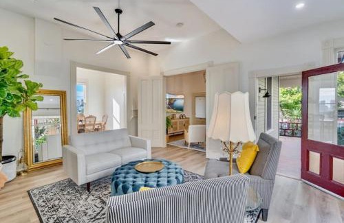 Golden Hill House | The Stanton Residence - Chic and Cozy Classic near Downtown