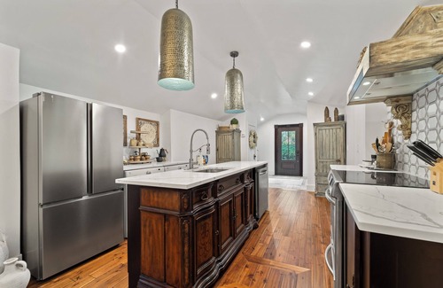Amherstburg House | The Stone Cottage
