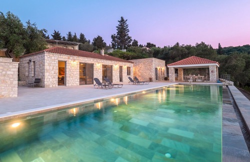 Katsimatika Villa | The Stone House - Three Bedroom Villa, Sleeps 6