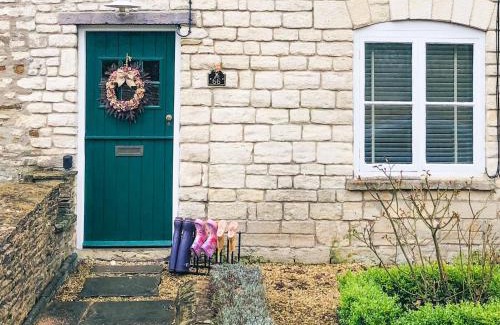 Dursley House | The Street Cottage