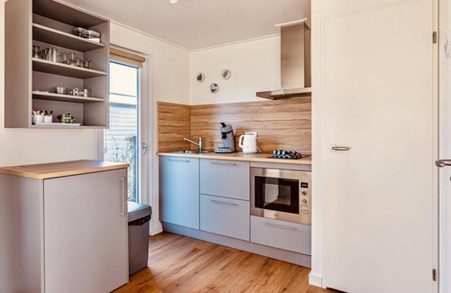 Zuideinde House | The Studio is a beautifull chalet for two guests with a fully equiped kitchen