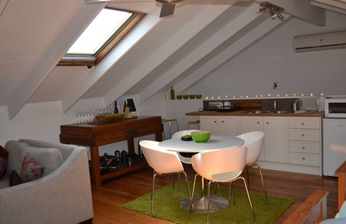 Meroo Meadow Apartment | The Studio - stylish self contained space - perfect for families & girls w-ends