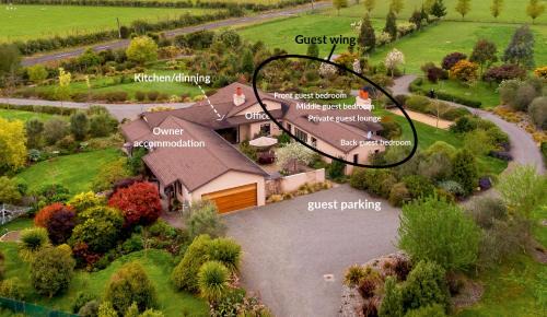 Gladstone Bed & Breakfast | The Summit Lodge