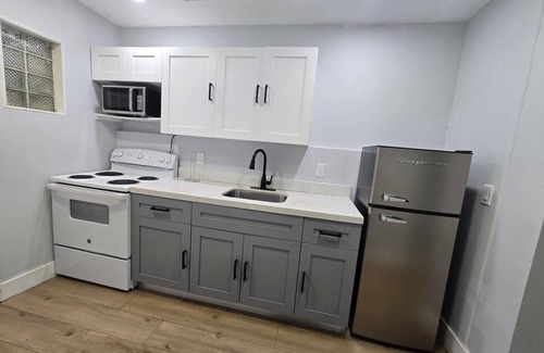 East Little Havana Apartment | The Sunny Bunk Retreat With POOL