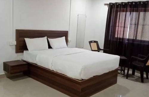 Calangute Hotel | The Sunshine - AC Double Bednn