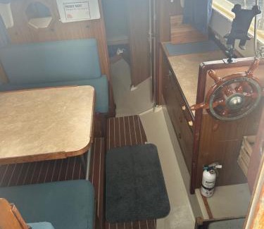 Mooers Forks Boat Rental | The Sunshine boat