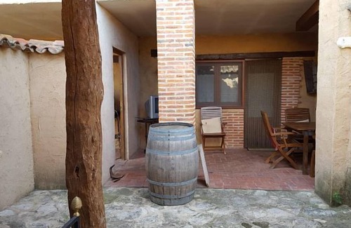 San Miguel del Pino Cottage | The Switchboard and the Pajar de Tasio for 14 people