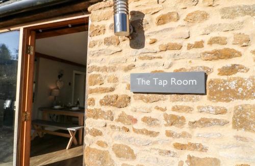 Kingham House | The Tap Room