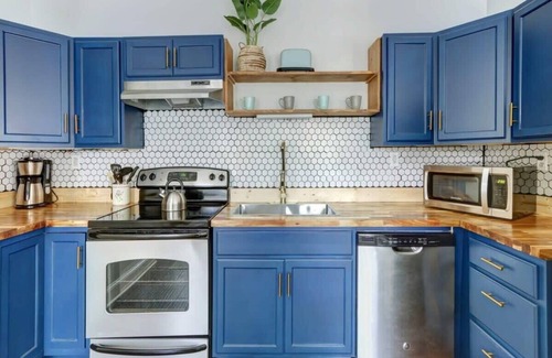 Beach Institute House | The Tea Olive - A, Fresh | Updated | Dog-Friendly