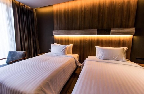 Mae Sot Hotel | The Teak Hotel