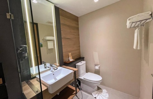 Mae Sot Hotel | The Teak Hotel