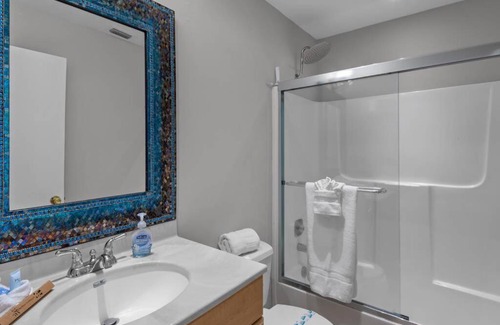 Mid Island Apartment | The Tequila Sunrise at Lazy Way