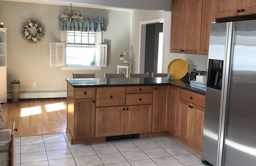 Somerset House | The Tequila Sunrise House is a beautiful waterfront 5 Bedroom home