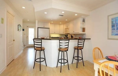Ilexhurst Condo | The Terrace 3 2 Bedroom Townhouse by RedAwning