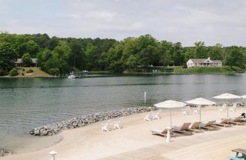 Irvington Resort | The Tides Inn