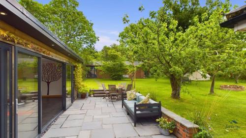 Nettlestone House | The Timbers