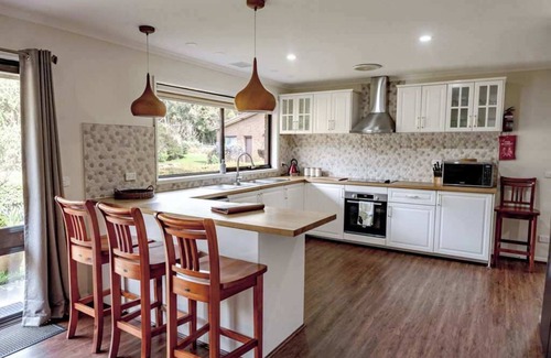 Timboon House | The Timboon Villa - 5 bedroom home