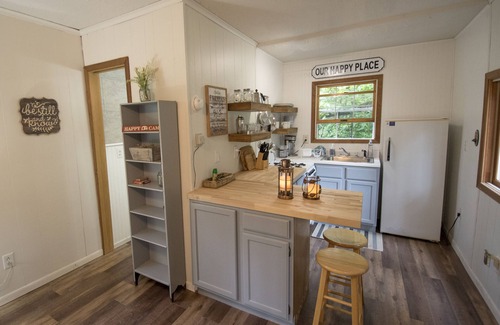 Williams Bay House | The Tiny Bay House - Romantic Hideaway