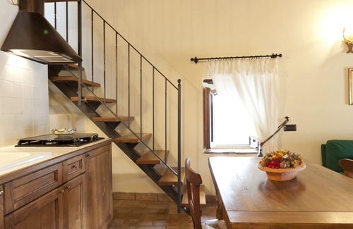 Bovara House | The Tower - Sightseeing the Valley and the Sunset -WiFi & Pool Perfect for 4/5