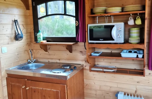Usson-en-Forez House | The trailer of 17m2 for 4 people.