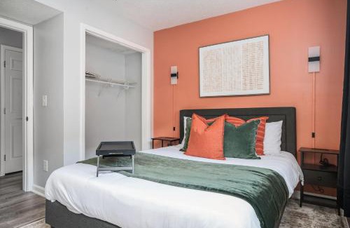 College Park Apartment | The Traveler's Retreat, 5 mins to airport and 15 mins to downtown