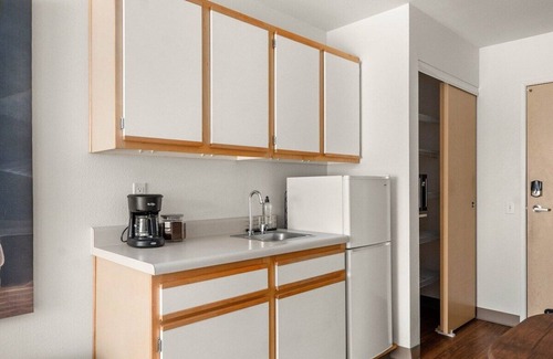 Paradise Apartment | The Trinity | Studio in Paradise