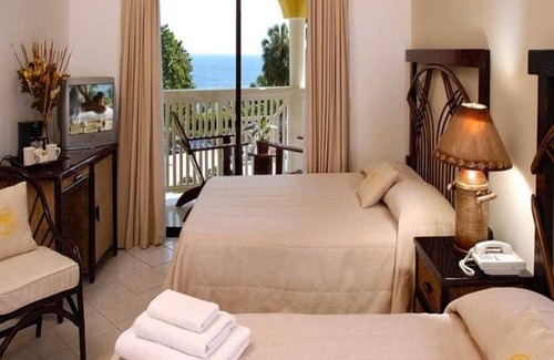 Los Brazos Hotel | The Tropical at Lifestyle Holiday Resort