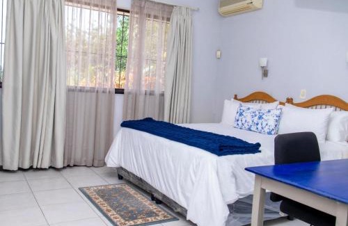 Westville Bed & Breakfast | The Tropical Hut Lodges Westville